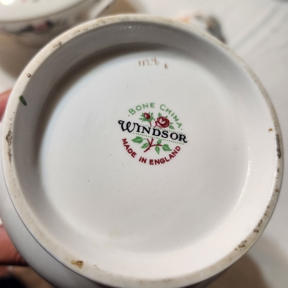 Vintage Windsor bone china Pink Freesia and Willow tea/ coffee pot - Picture 10 of 10